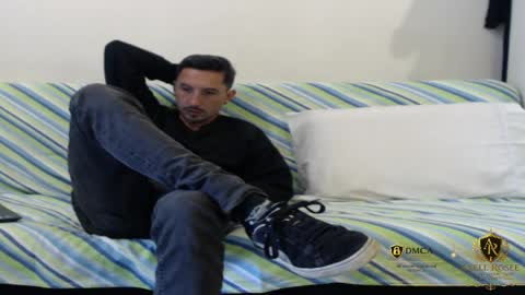 axellbellarosee online show from May 31, 2026, 4:47 pm