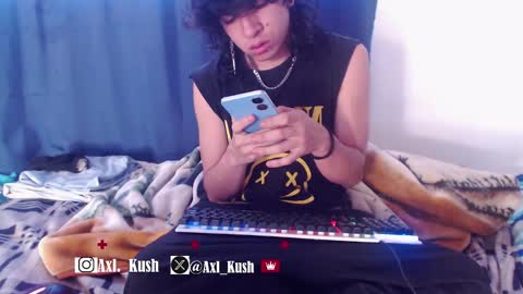 Snapshot of axellkush chatting on February 28, 2025, 9:44 pm AxellKush online show from February 28, 2025, 9:44 pm