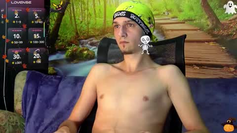 Snapshot of axelmaxximo chatting on November 1, 2025, 3:52 am Axxel online show from November 1, 2025, 3:52 am