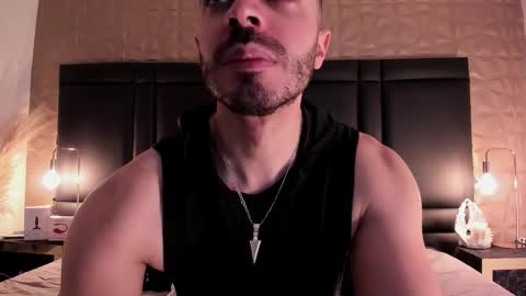 Snapshot of axelthompsom chatting on November 21, 2025, 11:31 am Axel Thompsom online show from November 21, 2025, 11:31 am