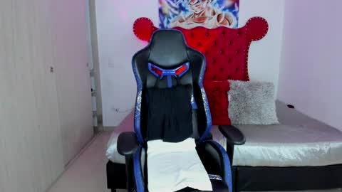 Axel online show from May 11, 2026, 11:05 am