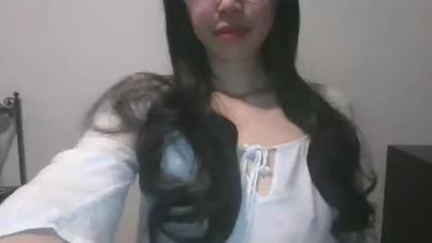Snapshot of axuepetitt chatting on December 21, 2024, 1:58 am axue online show from December 21, 2024, 1:58 am