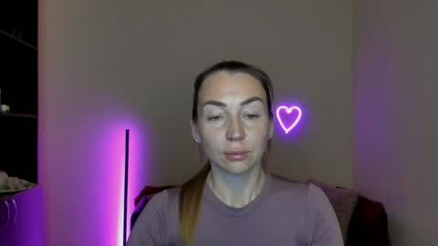 Jully online show from March 5, 2025, 12:44 pm