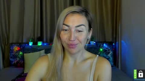 Jully online show from December 5, 2025, 6:37 pm