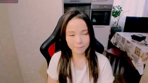 Aya Moon online show from November 10, 2025, 6:45 am