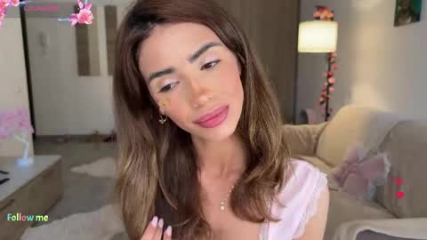 Alya online show from May 6, 2026, 2:44 pm