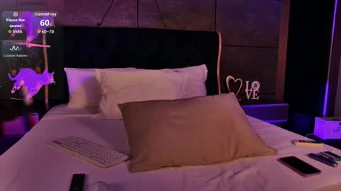 Ayla online show from September 9, 2025, 7:02 pm