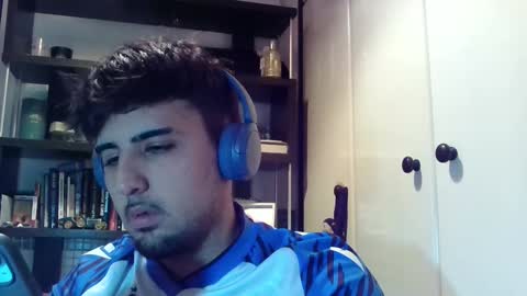 Snapshot of aymimadrdelbich0 chatting on March 2, 2025, 2:51 am ApoloArt online show from March 2, 2025, 2:51 am