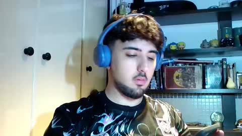 Snapshot of aymimadrdelbich0 chatting on September 12, 2025, 8:20 pm ApoloArt online show from September 12, 2025, 8:20 pm