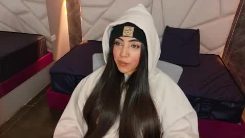 Snapshot of aysel_27 chatting on November 6, 2025, 11:37 pm Aysel online show from November 6, 2025, 11:37 pm
