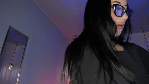 Ayshell online show from March 25, 2026, 2:28 am