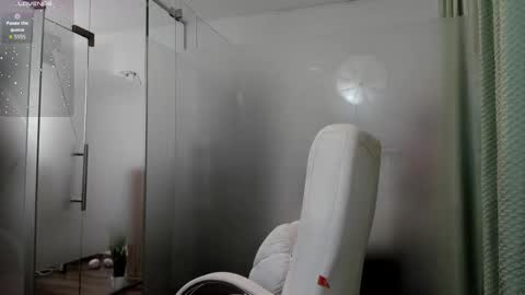 Ayumi online show from November 12, 2025, 4:57 am