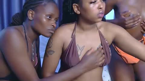 Snapshot of azalea46 chatting on January 12, 2026, 6:07 am Azalea online show from January 12, 2026, 6:07 am