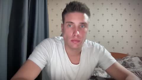 Snapshot of azazelmax chatting on October 29, 2025, 9:27 pm azazelmax online show from October 29, 2025, 9:27 pm