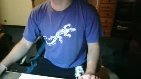 azdert online show from April 16, 2026, 7:47 pm