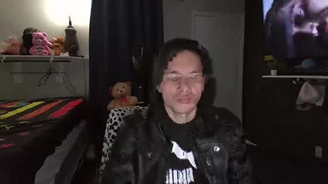 azell19 online show from January 10, 2025, 10:46 pm