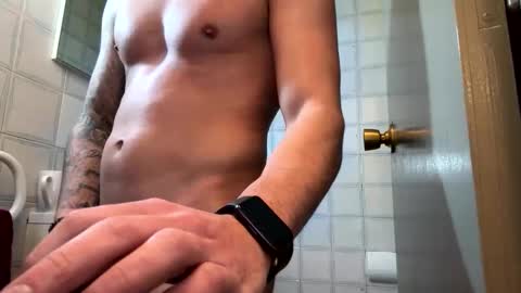 azks00 online show from December 4, 2025, 2:37 pm