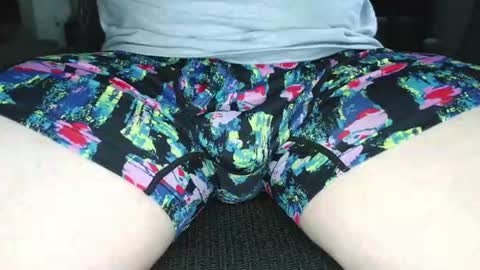 azrul_9 online show from July 4, 2026, 10:16 pm