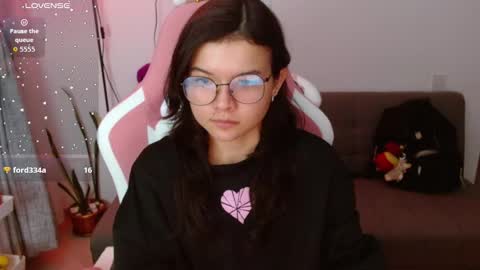 Snapshot of azu_chan chatting on March 14, 2026, 2:28 am Azu online show from March 14, 2026, 2:28 am