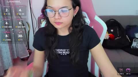 Snapshot of azu_chan chatting on March 25, 2026, 12:27 am Azu online show from March 25, 2026, 12:27 am