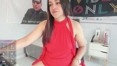 Snapshot of azucenaxxxgp chatting on February 4, 2025, 1:59 pm Azucena R online show from February 4, 2025, 1:59 pm