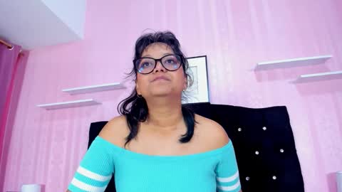 azul_moon online show from October 10, 2025, 4:33 am