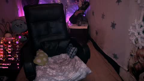 Snapshot of azul_prim chatting on January 14, 2025, 1:15 am online show from January 14, 2025, 1:15 am