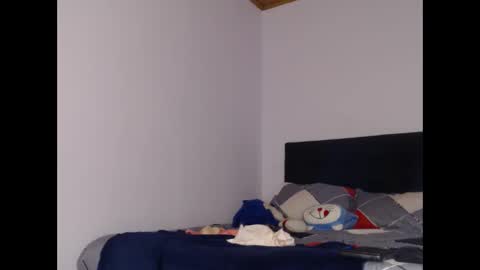 Snapshot of azulluna chatting on June 1, 2026, 5:36 pm azulluna online show from June 1, 2026, 5:36 pm