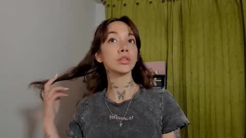 Snapshot of azumi_saan chatting on February 13, 2026, 3:02 am azumi saan online show from February 13, 2026, 3:02 am