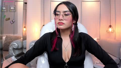 Snapshot of azurakindong chatting on December 10, 2024, 7:43 pm Azura online show from December 10, 2024, 7:43 pm