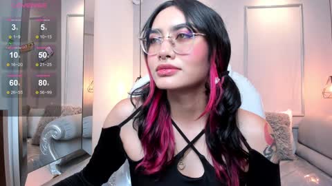 Snapshot of azurakindong chatting on December 18, 2024, 11:51 pm Azura online show from December 18, 2024, 11:51 pm