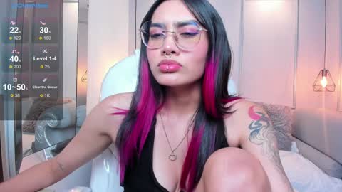 Snapshot of azurakindong chatting on January 15, 2025, 10:35 pm Azura online show from January 15, 2025, 10:35 pm
