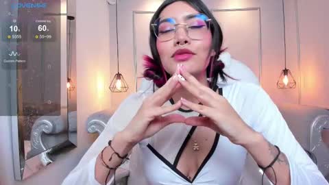 Snapshot of azurakindong chatting on March 1, 2025, 1:43 am Azura online show from March 1, 2025, 1:43 am