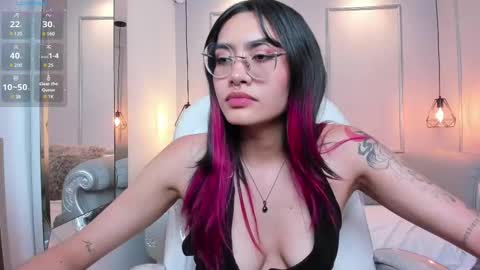 Snapshot of azurakindong chatting on March 4, 2025, 1:23 am Azura online show from March 4, 2025, 1:23 am