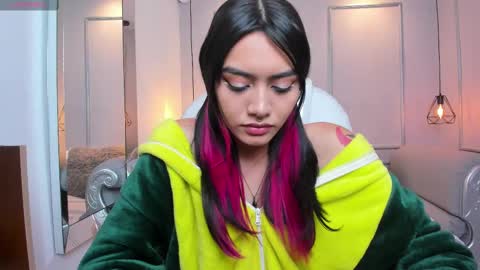 Snapshot of azurakindong chatting on March 11, 2025, 7:25 pm Azura online show from March 11, 2025, 7:25 pm