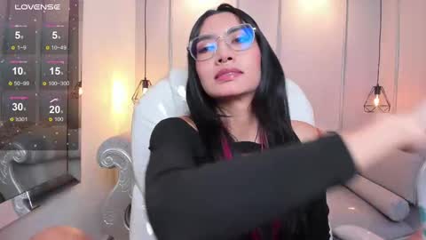 Snapshot of azurakindong chatting on September 8, 2025, 7:24 pm Azura online show from September 8, 2025, 7:24 pm