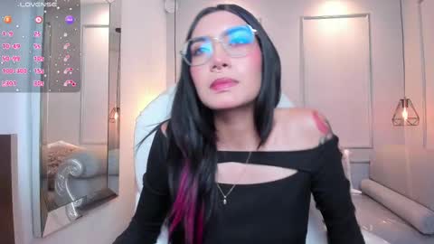 Snapshot of azurakindong chatting on October 2, 2025, 8:05 pm Azura online show from October 2, 2025, 8:05 pm