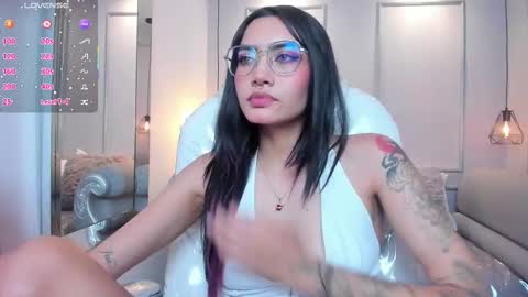 Snapshot of azurakindong chatting on October 7, 2025, 7:33 pm Azura online show from October 7, 2025, 7:33 pm