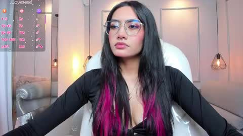 Azura online show from October 27, 2025, 7:18 pm