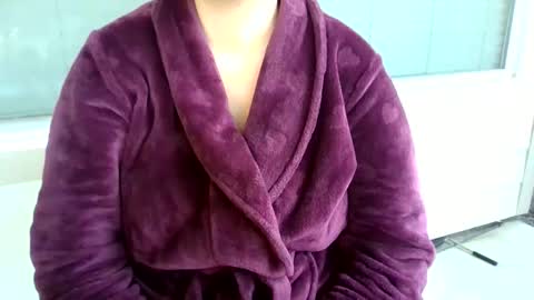 Snapshot of azuregoddess chatting on May 25, 2026, 2:12 pm azuregoddess online show from May 25, 2026, 2:12 pm