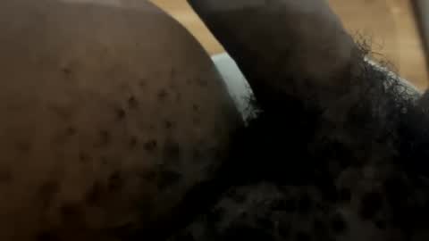 Snapshot of b0ynextd00r_ chatting on December 17, 2024, 10:54 pm Alex online show from December 17, 2024, 10:54 pm