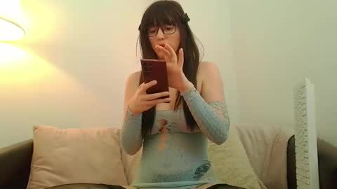 Snapshot of b3cky_ chatting on March 4, 2025, 9:18 am Rebecca online show from March 4, 2025, 9:18 am