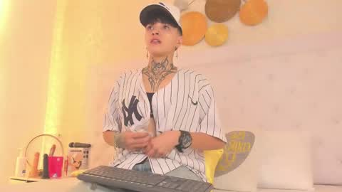 Anny online show from February 3, 2026, 12:21 pm