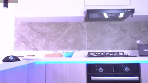 Isabella online show from February 21, 2025, 7:43 pm