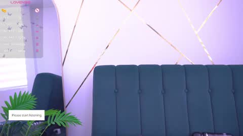 Isabella online show from September 28, 2025, 9:09 pm