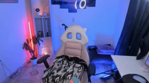 odeley online show from November 8, 2025, 9:42 am