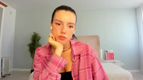 Snapshot of bab_boom chatting on September 26, 2025, 6:17 am Monica online show from September 26, 2025, 6:17 am