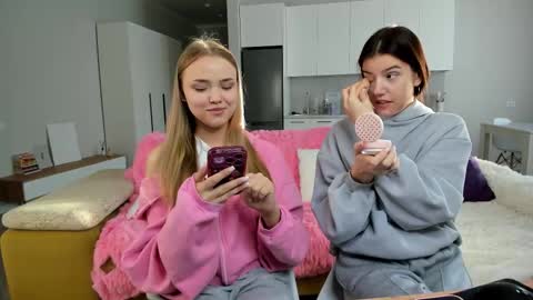 Snapshot of bab_boom chatting on October 26, 2025, 1:44 am Monica online show from October 26, 2025, 1:44 am