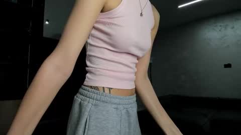 Snapshot of bab_boom chatting on November 21, 2025, 1:48 am Monica online show from November 21, 2025, 1:48 am