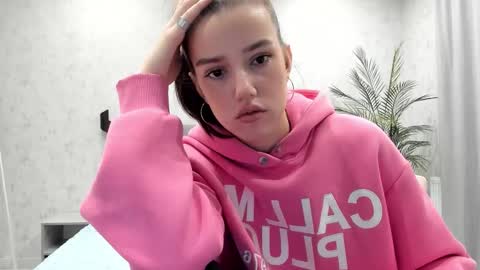 Snapshot of bab_boom chatting on January 6, 2026, 1:31 am Monica online show from January 6, 2026, 1:31 am